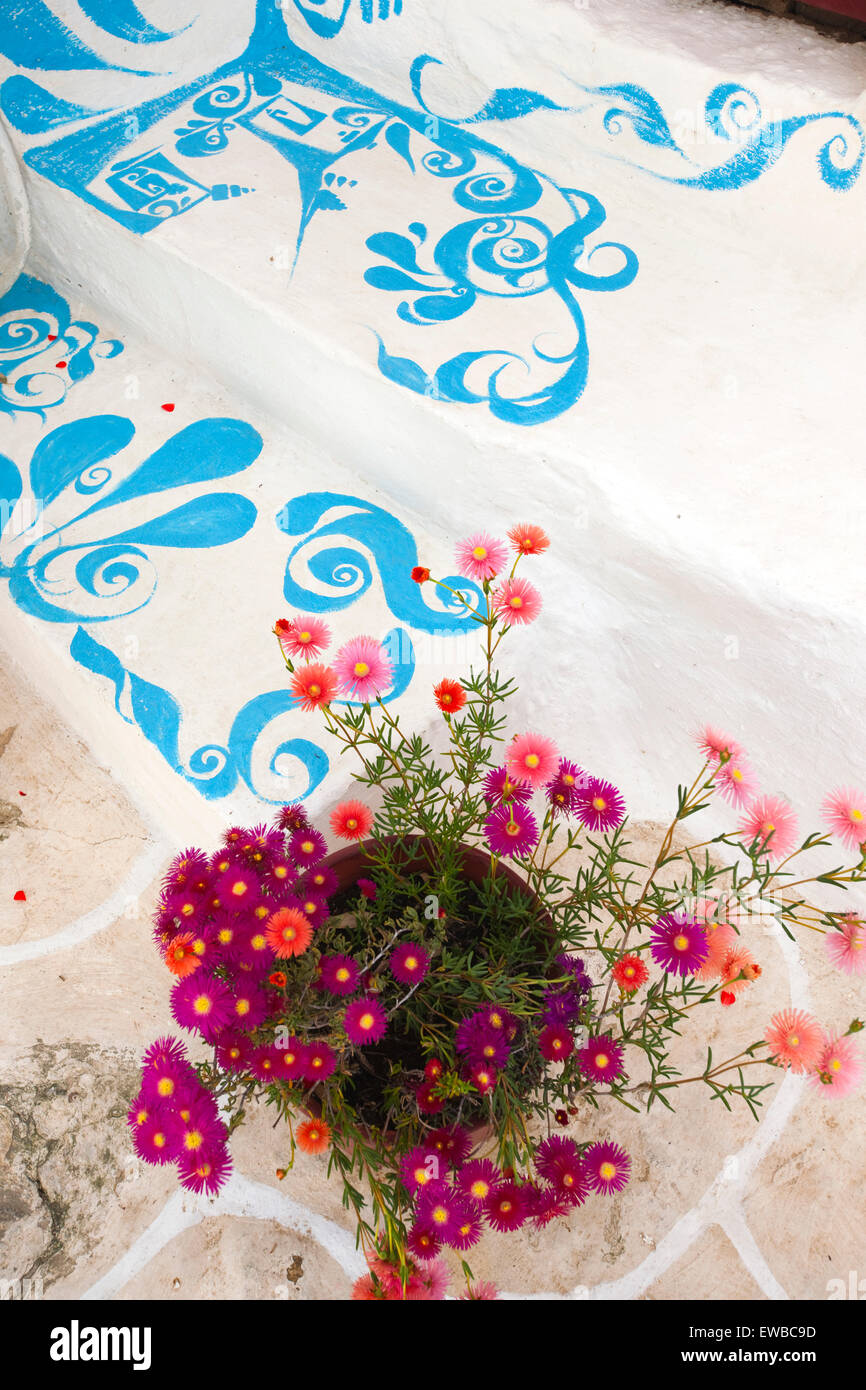 Griechenland, Kykladen, Mykonos, Ano Mera, Malerei im Kloster Paleokastro Stock Photo