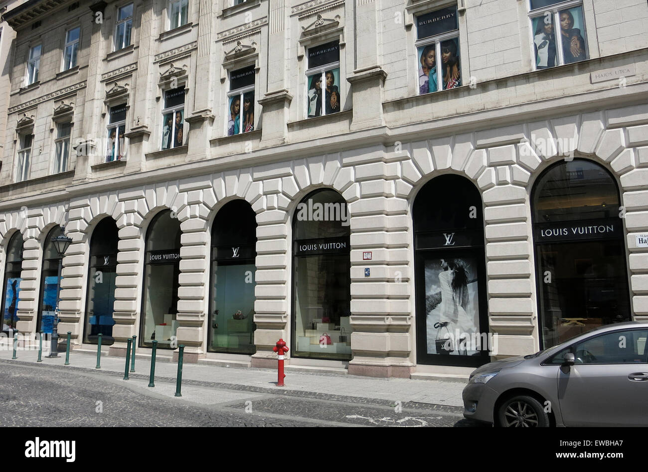 Louis Vuitton boutique, Budapest, Hungary Stock Photo - Alamy