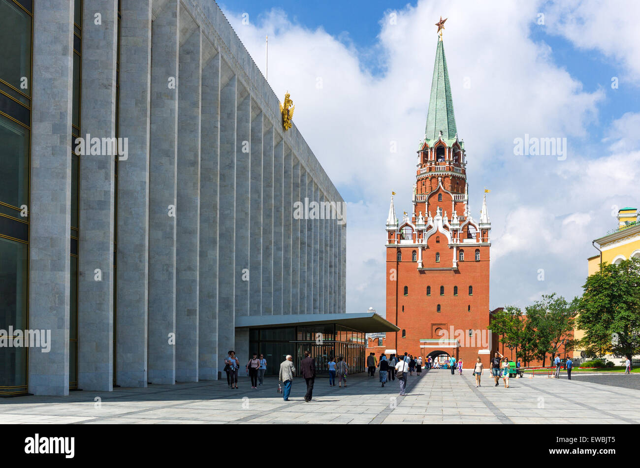 Russia, Moscow, Kremlin, the Trinity Tower and the State Palace (left) Stock Photo