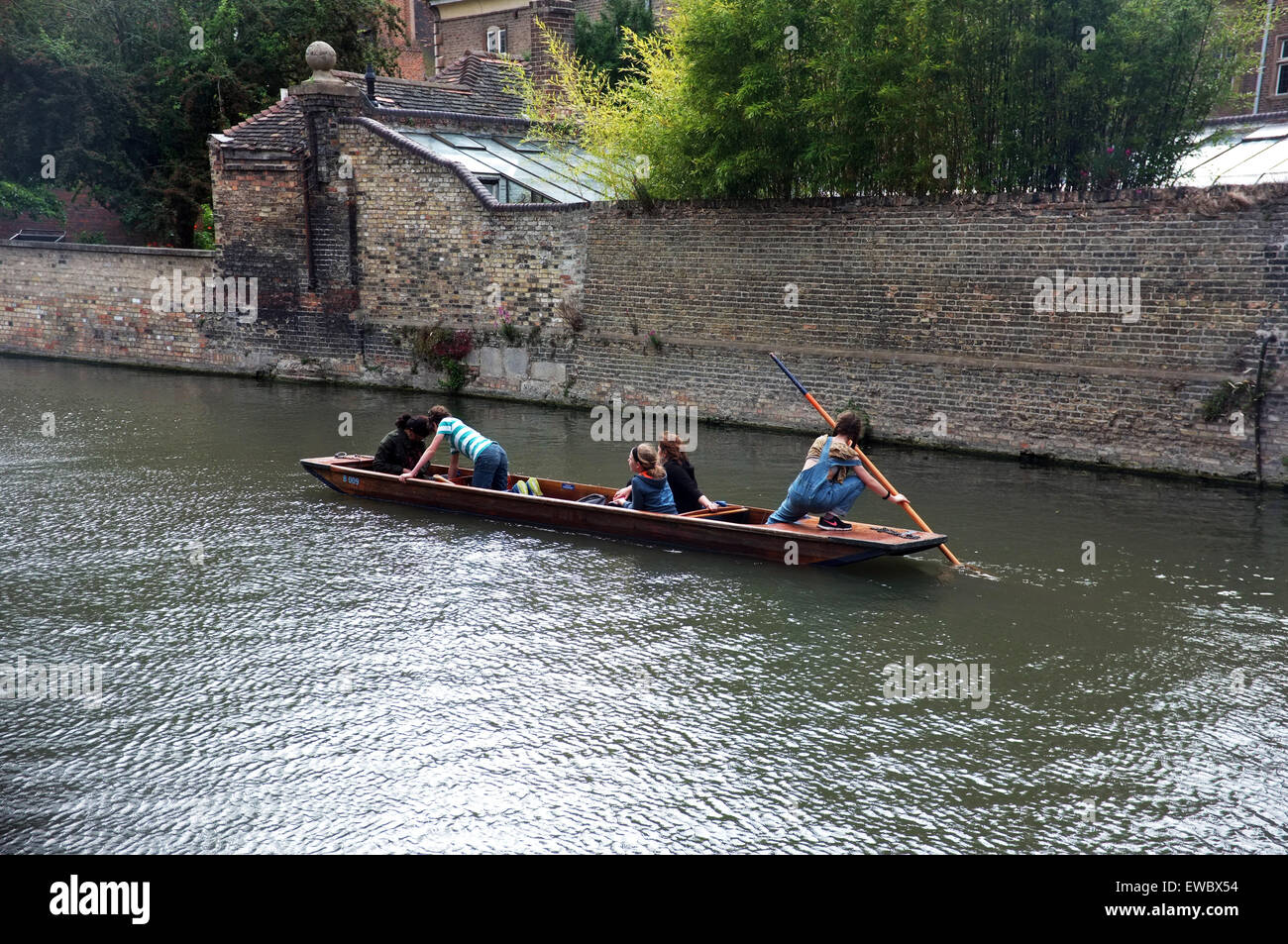 Young punter punting in Cambridge Stock Photo