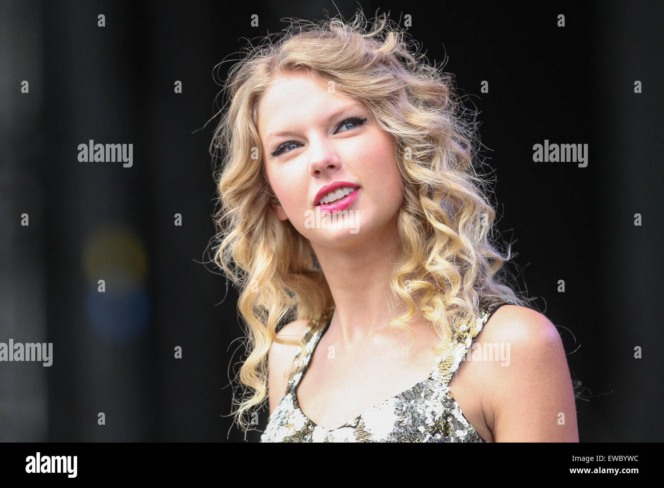 AMERICAN SINGER TAYLOR SWIFT PERFORMING LIVE AT THE V FESTIVAL IN CHELMSFORD,ESSEX,UK. Stock Photo