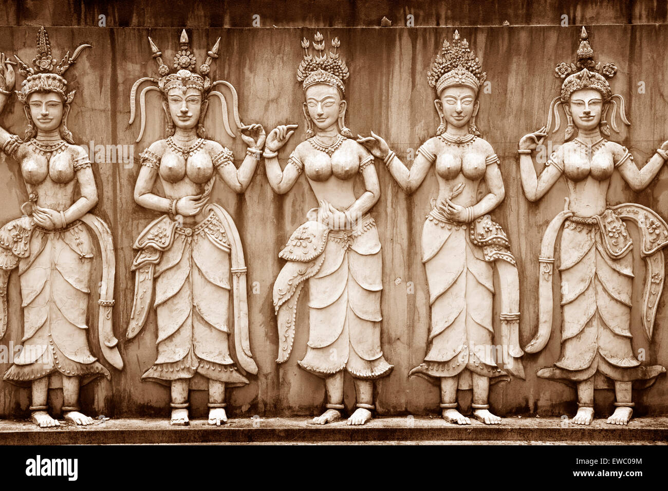 Wall sculpture of ancient Khmer art, culture venues Stock Photo - Alamy