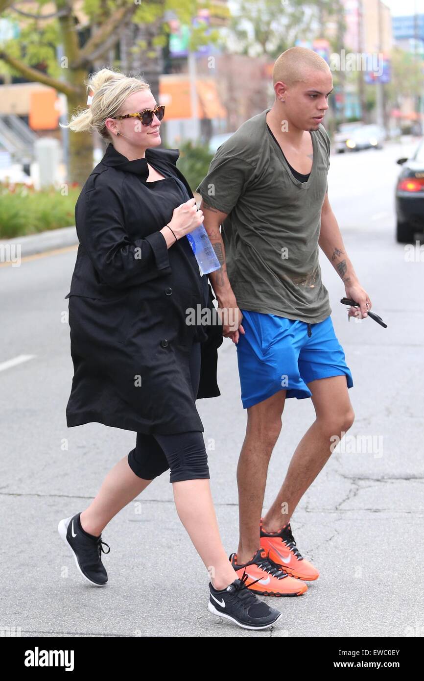 6 Unlikely Careers That Made Evan Ross And Ashlee Simpson Rich  : Financial Reports Net Worth 2026: Career Earnings & Assets