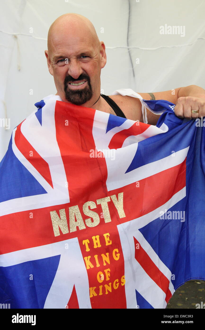 Veteran toe wrestling champion, Alan 'Nasty' Nash prepares for his entry into the World Toe Wrestling Championships, Derbyshire Stock Photo