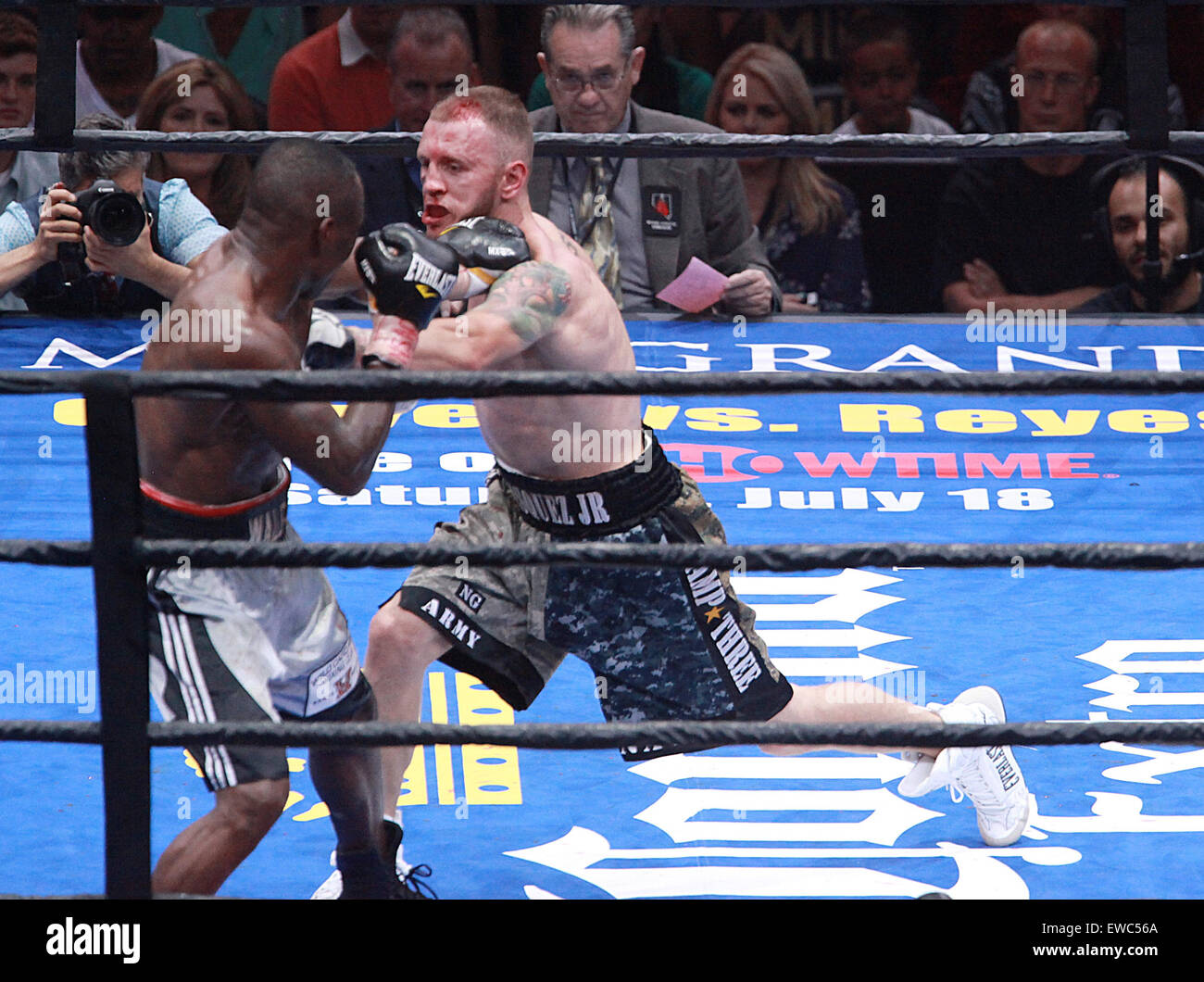 Sammy Reeson Boxer Las Vegas, Nevada, USA. 21st June, 2015. Boxers Sammy Chavez and WALE ...