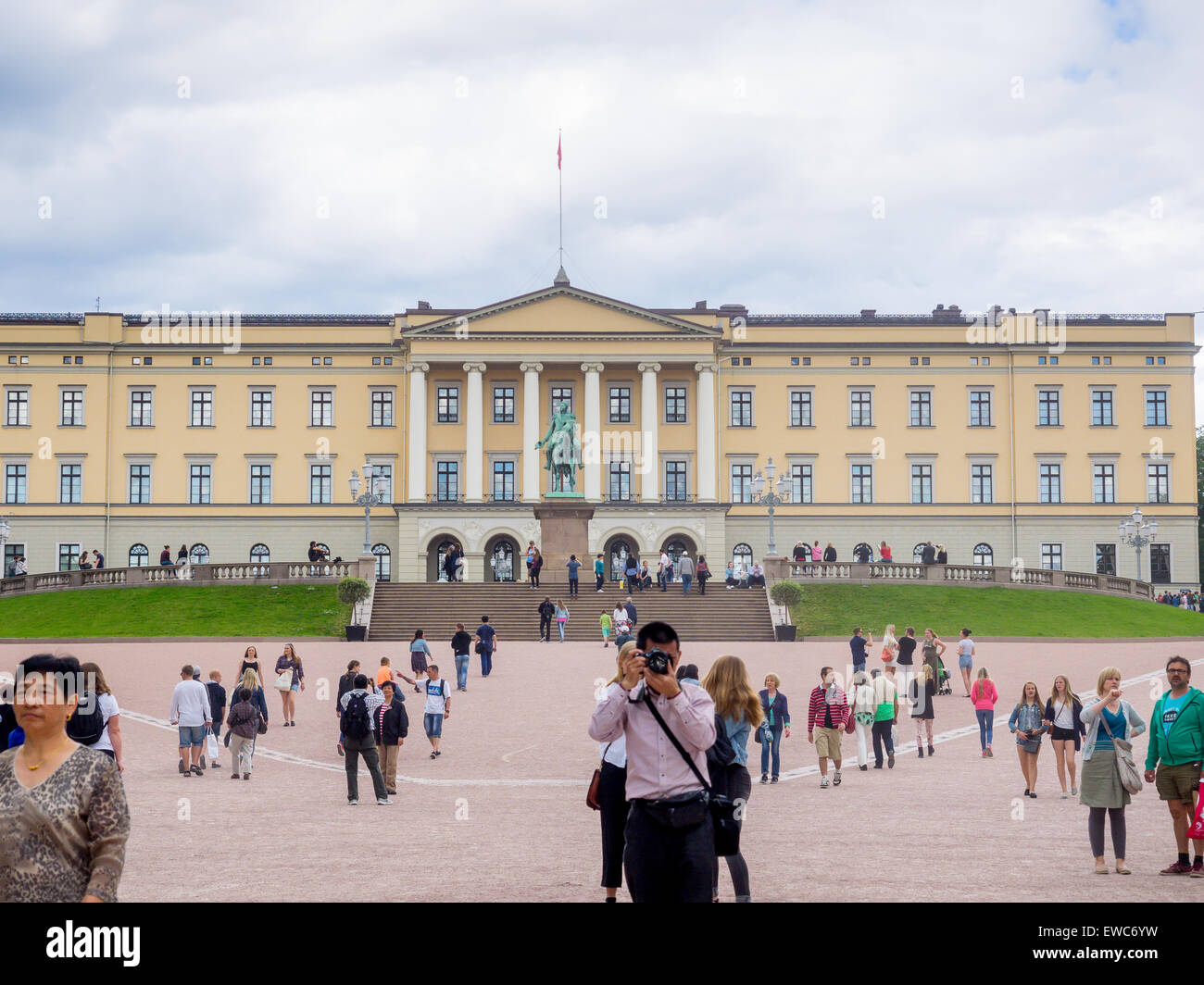 The Royal Castle in Oslo, Norway, standing on a hill at the end of the capitals main street, Karl Johan. Stock Photo