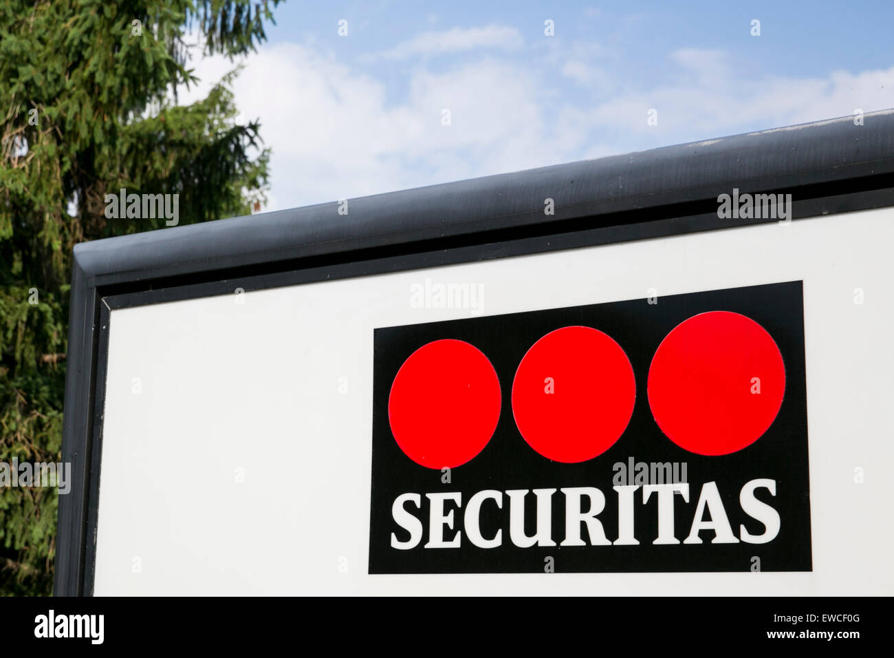 Securitas logo sign security hi-res stock photography and images - Alamy