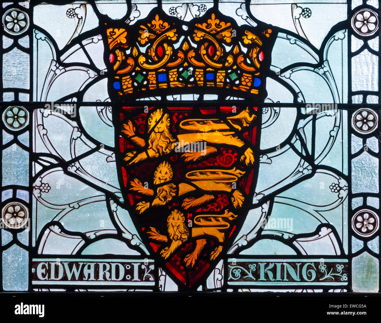 Stained glass window with the names King Edward I in The Great Hall in Winchester England, UK Stock Photo