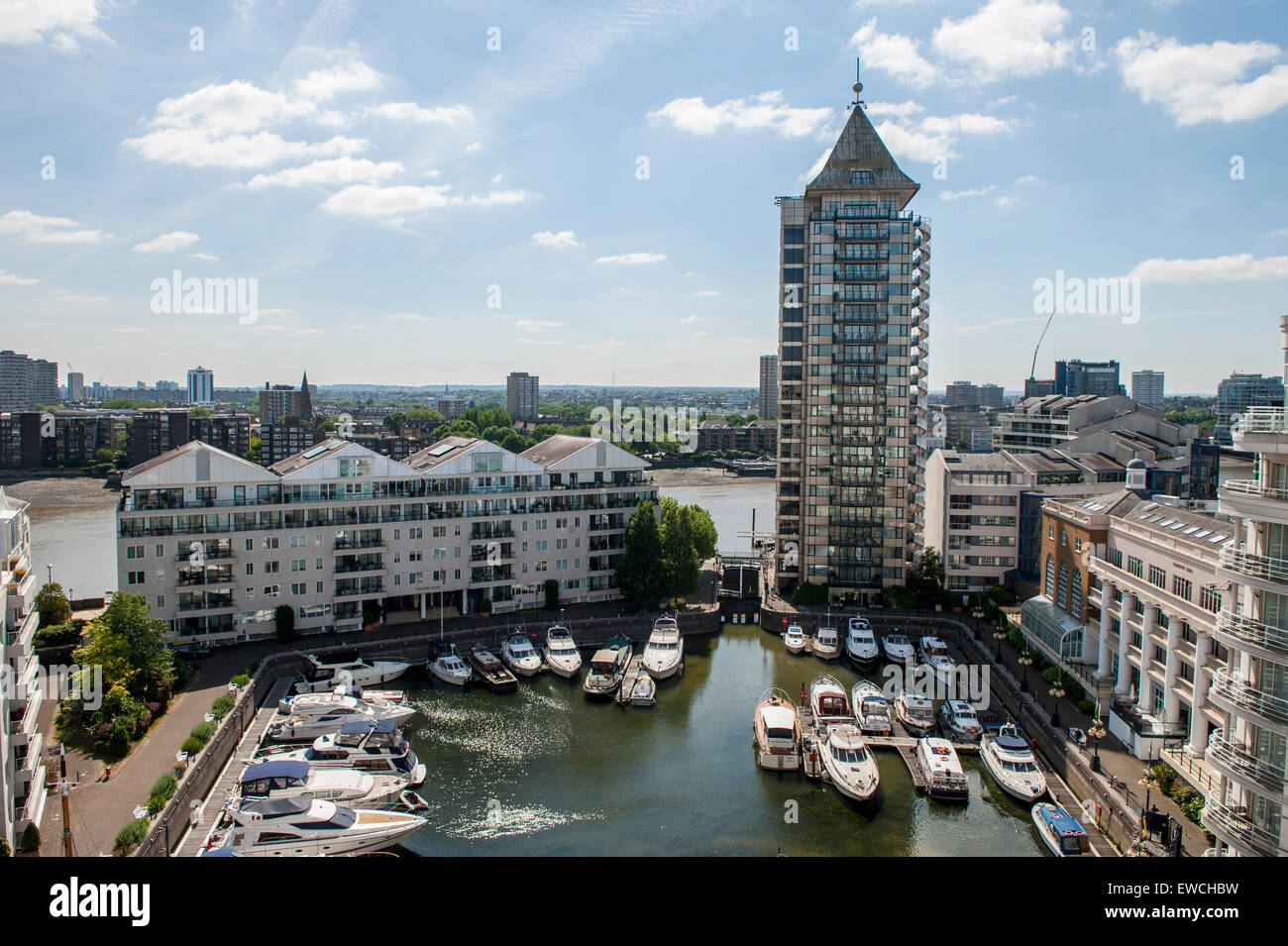 An alternative view of the Chelsea Haebour and Belvedere Building taken