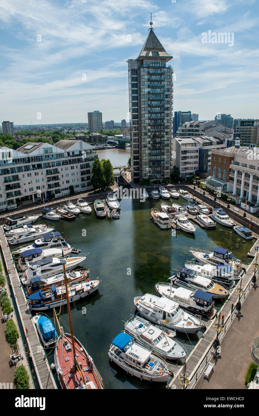 An alternative view of the Chelsea Haebour and Belvedere Building taken