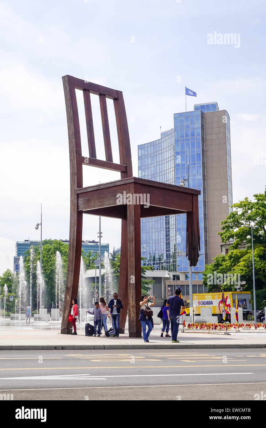 Broken Chair Geneva Stock Photo Alamy