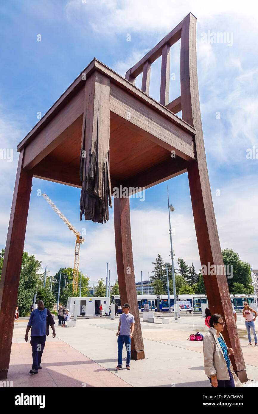 Broken Chair Geneva Stock Photo Alamy