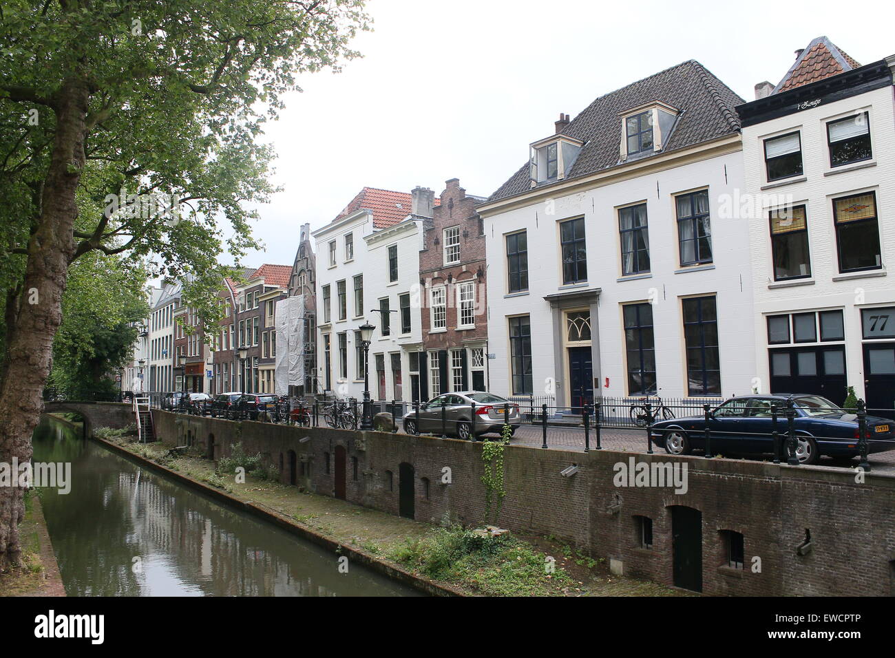 Nieuwegracht, a tree-shaded canal with old  lowered wharves in the  medieval inner city of  Utrecht, The Netherlands Stock Photo