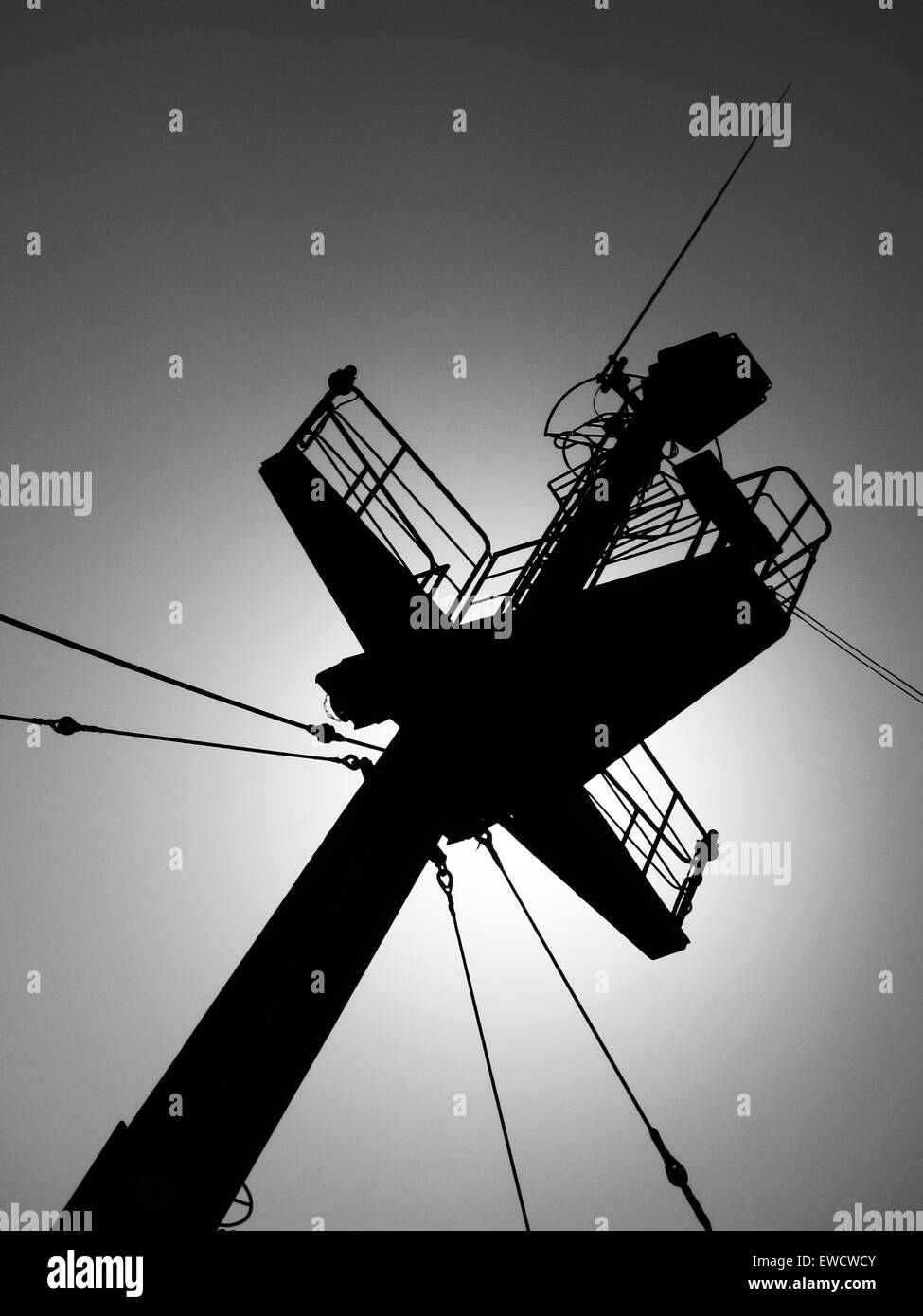 Marine radar antenna Black and White Stock Photos & Images - Alamy