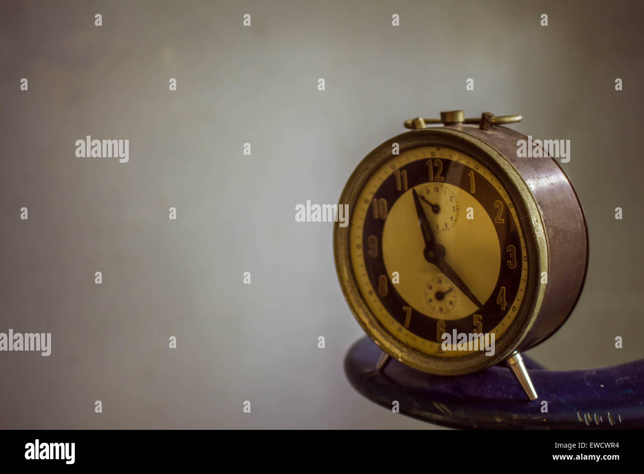 antique clock on the background of vintage Stock Photo - Alamy