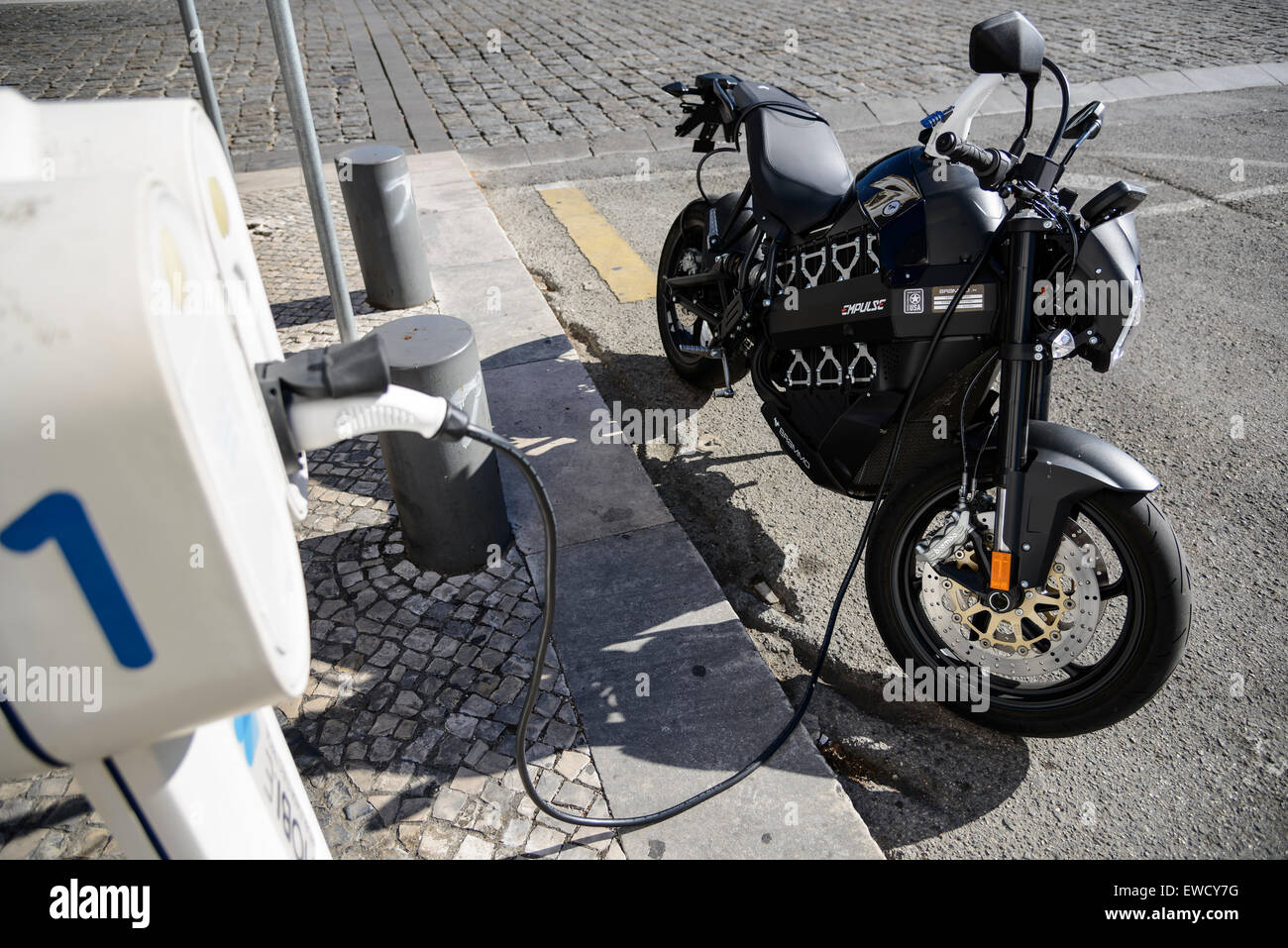 electric motorcycle charging