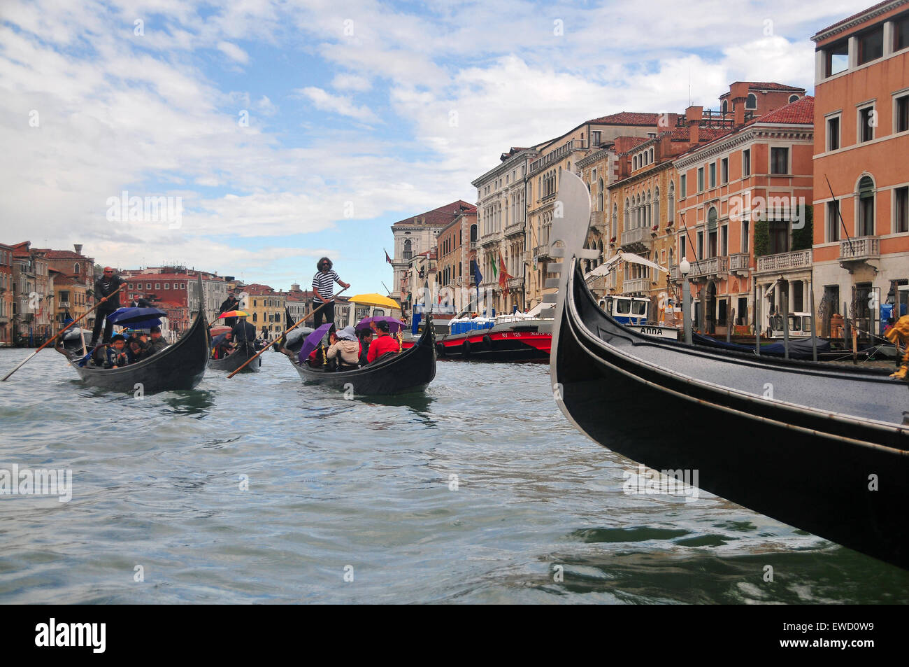 Vienna Canal Rides One of the most popular rides in the Venice canals are via gondola ...