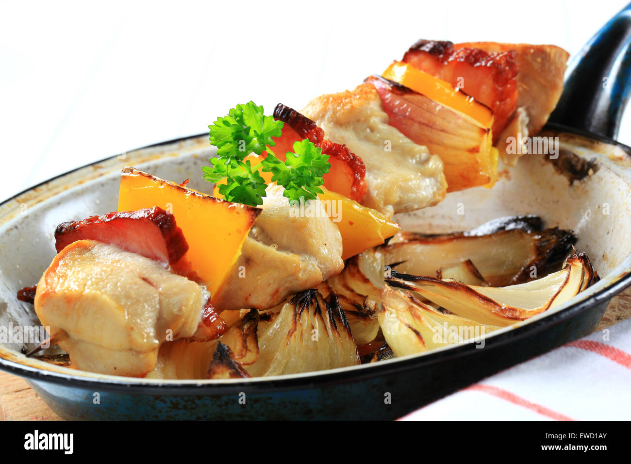 Chicken shish kebab with pan fried onion Stock Photo Alamy