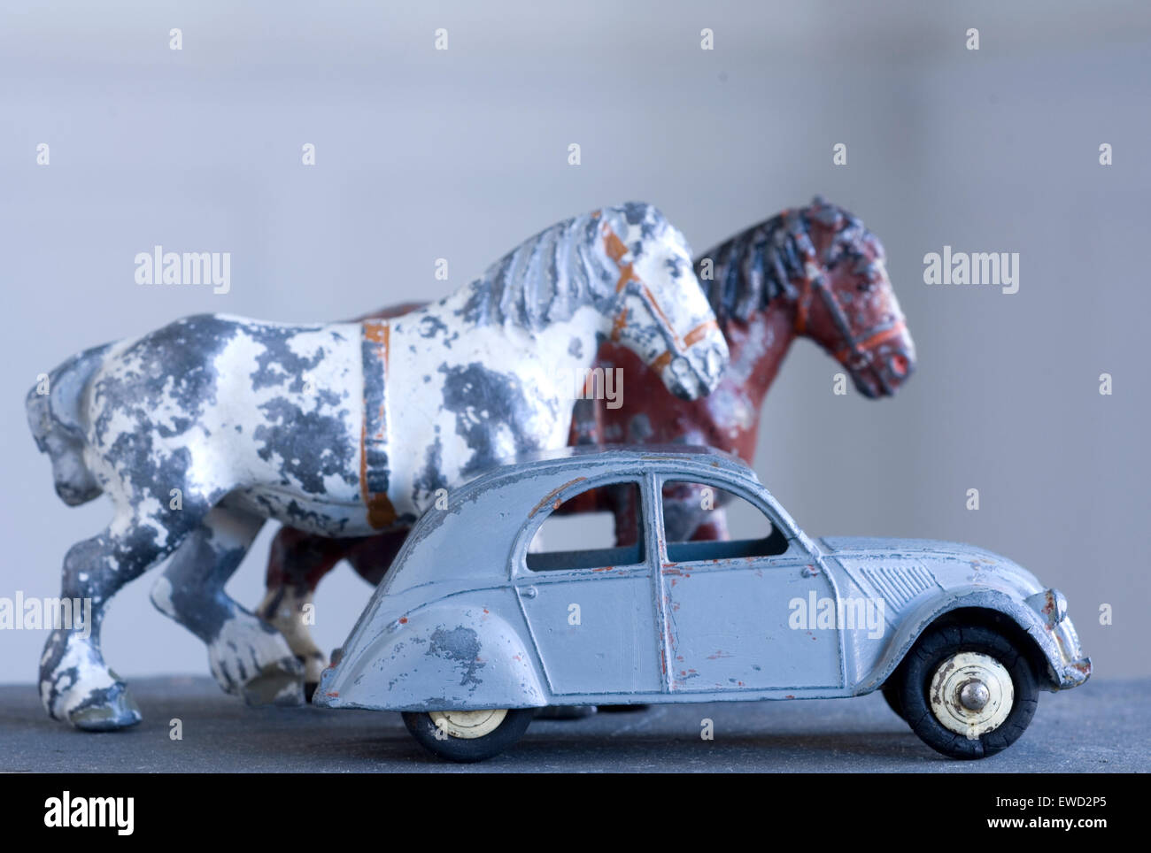 Dinky toys : die-cast miniature model cars and trucks . Mini Dinky toys : die-cast miniature model cars and trucks . Mini