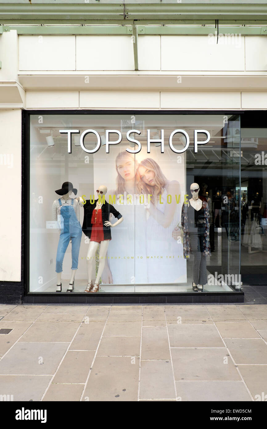 Mannequins in Top Shop UK fashion retailer window display Stock Photo