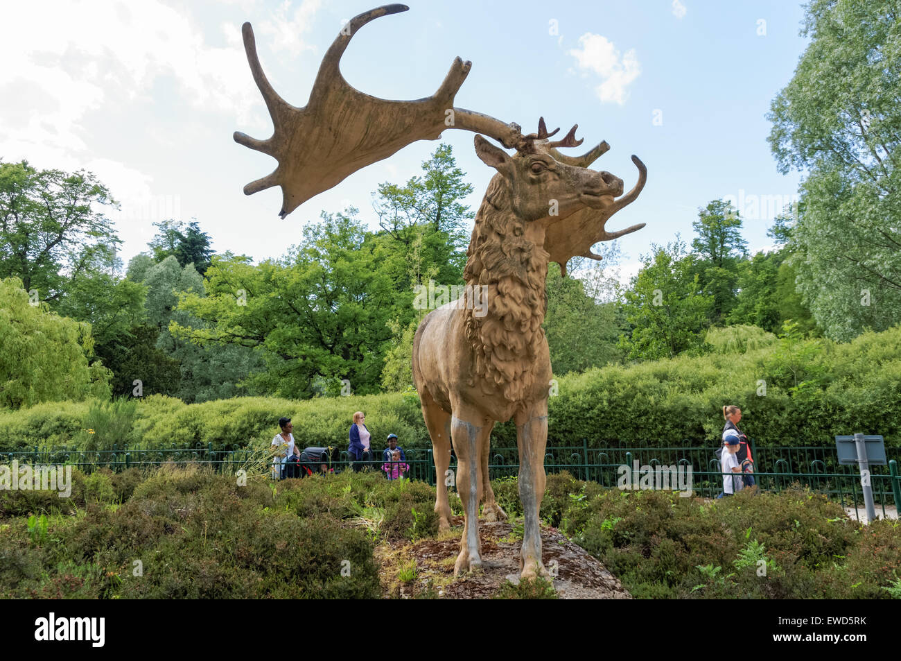 Crystal Palace Park, Megaloceros deer sculpture, London England United Kingdom UK Stock Photo