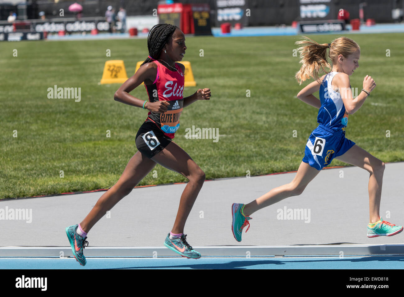 Siena Muccini and Maameyaa Nyinah competing in the Youth Girls 1 mile at  the 2015 Adidas NYC Diamond League Grand Prix Stock Photo - Alamy