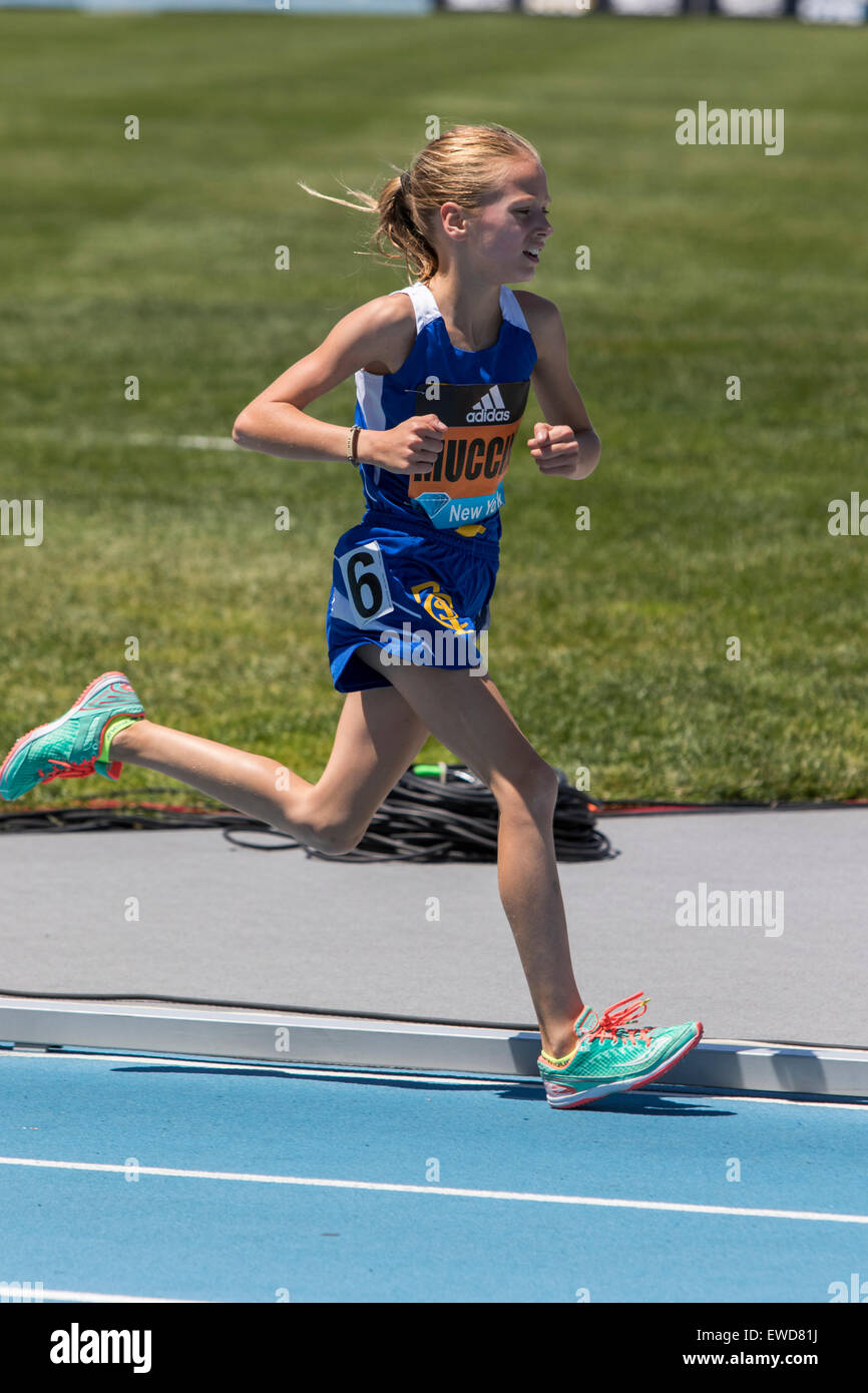 Siena Muccini competing in the Youth Girls 1 mile at the 2015 Adidas NYC  Diamond League Grand Prix Stock Photo - Alamy