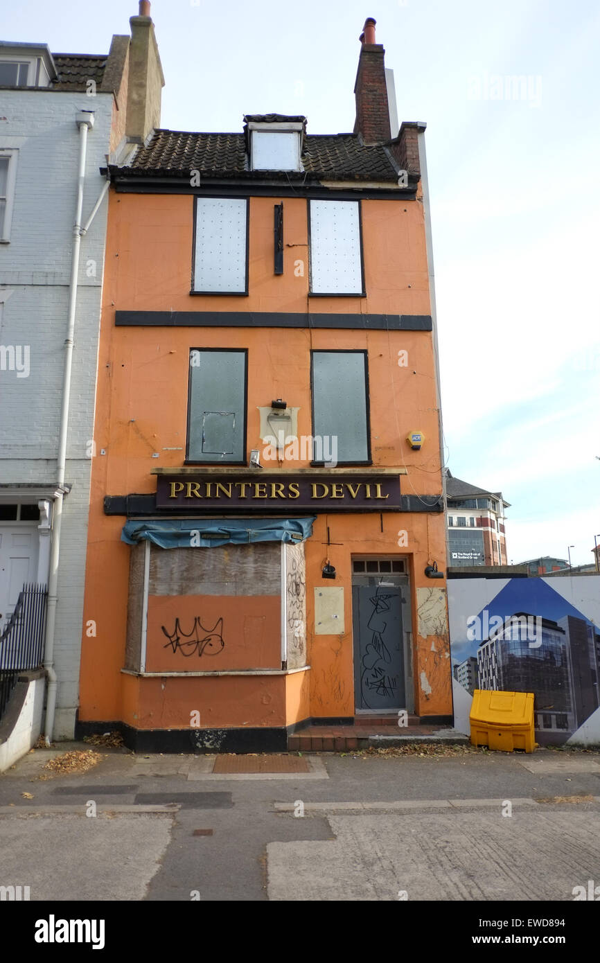 June 2015 A closed pub, The Printers Devil, in Bristol, now ready
