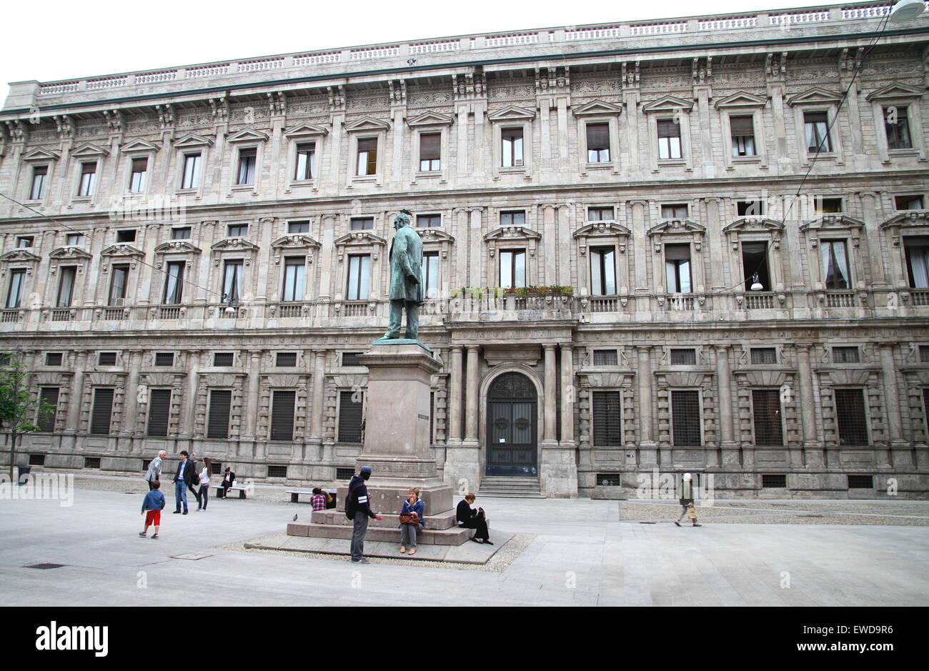 Piazza San Fedele and Alessandro Manzoni monument in Milan, Italy Stock ...
