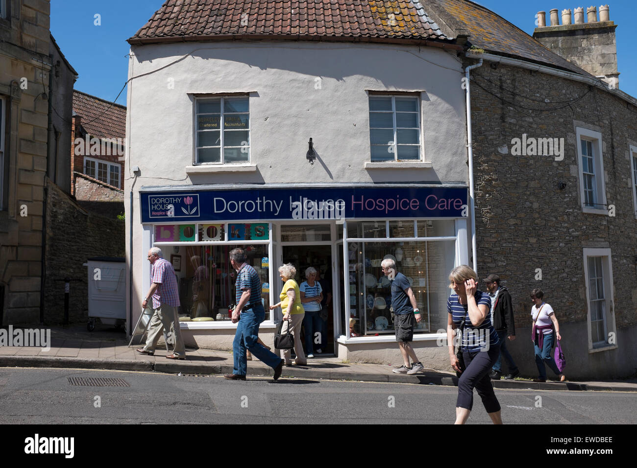 Dorothy House Hospice Care Charity Shop in Frome Stock Photo Alamy