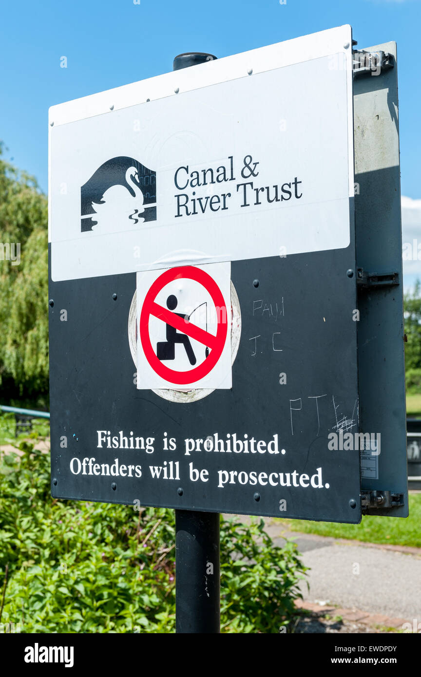 Canal & River Trust sign on River Trent at Newark Town Lock, Newark-on-Trent, Nottinghamshire, England - No Fishing Stock Photo