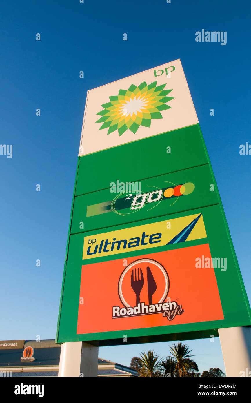 Roadhaven cafe australian service station hires stock photography and