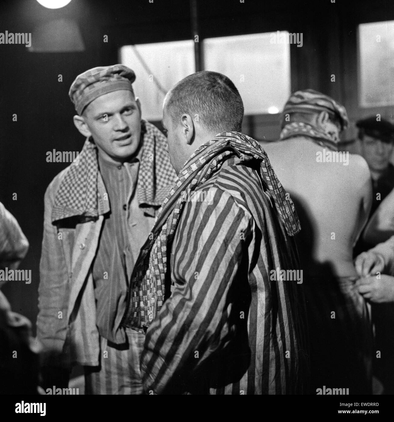 Ein Tag Bericht Aus Einem Deutschen Konzentrationslager 1939 Dokumentarfilm Deutschland 1965 Regie Egon Monk Szenenfoto Stock Photo Alamy