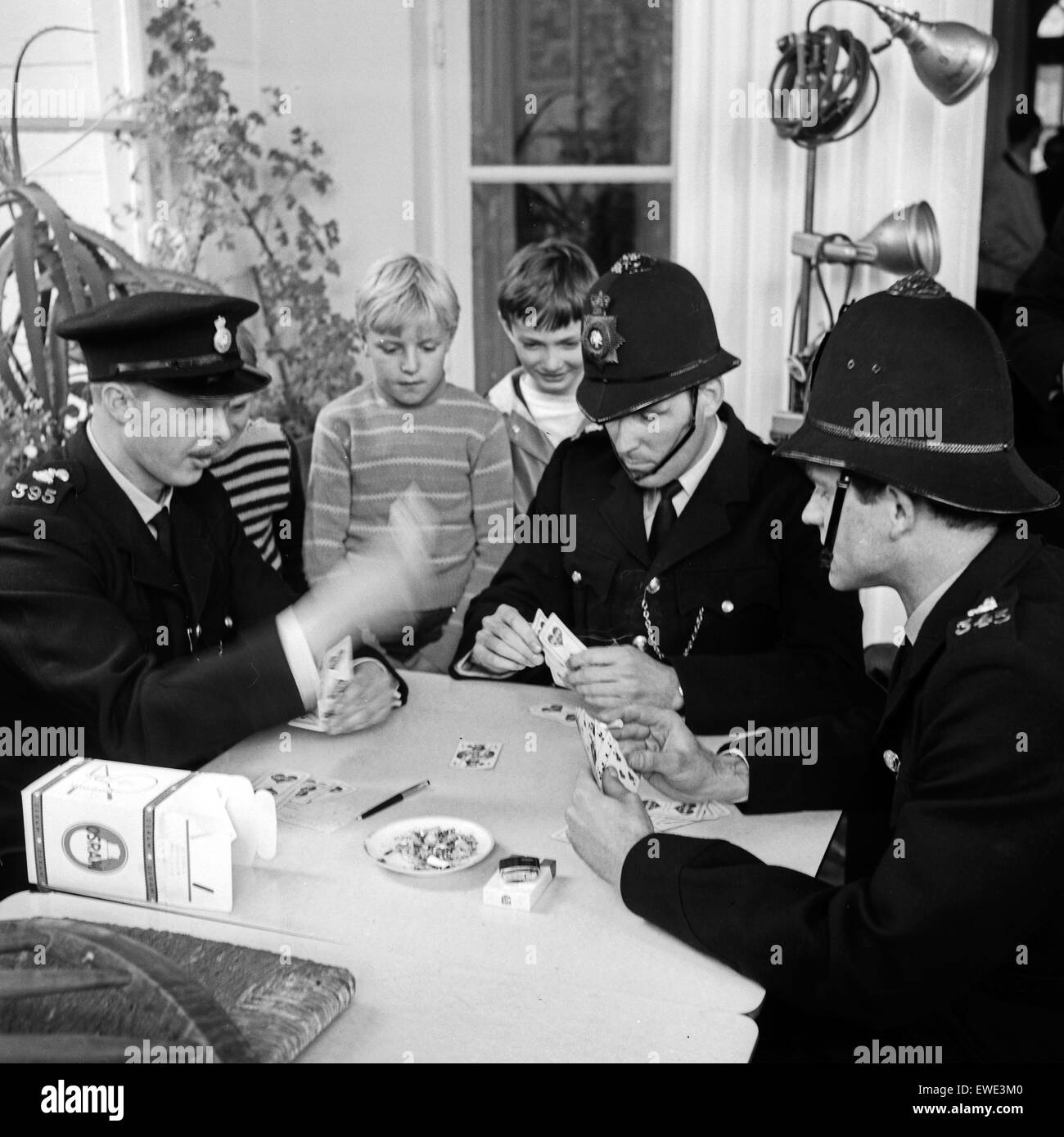 Die Gentlemen bitten zur Kasse, Fernsehminiserie, Deutschland 1966, Regie John Olden, Claus Die Gentlemen bitten zur Kasse, Fernsehminiserie, Deutschland 1966, Regie John Olden, Claus