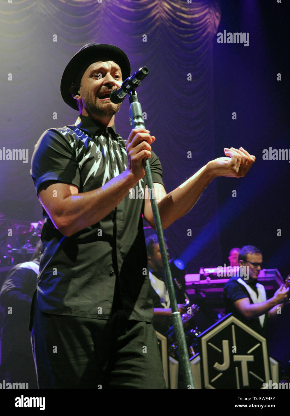 New York City, NY. USA. Justin Timberlake performs during an exclusive