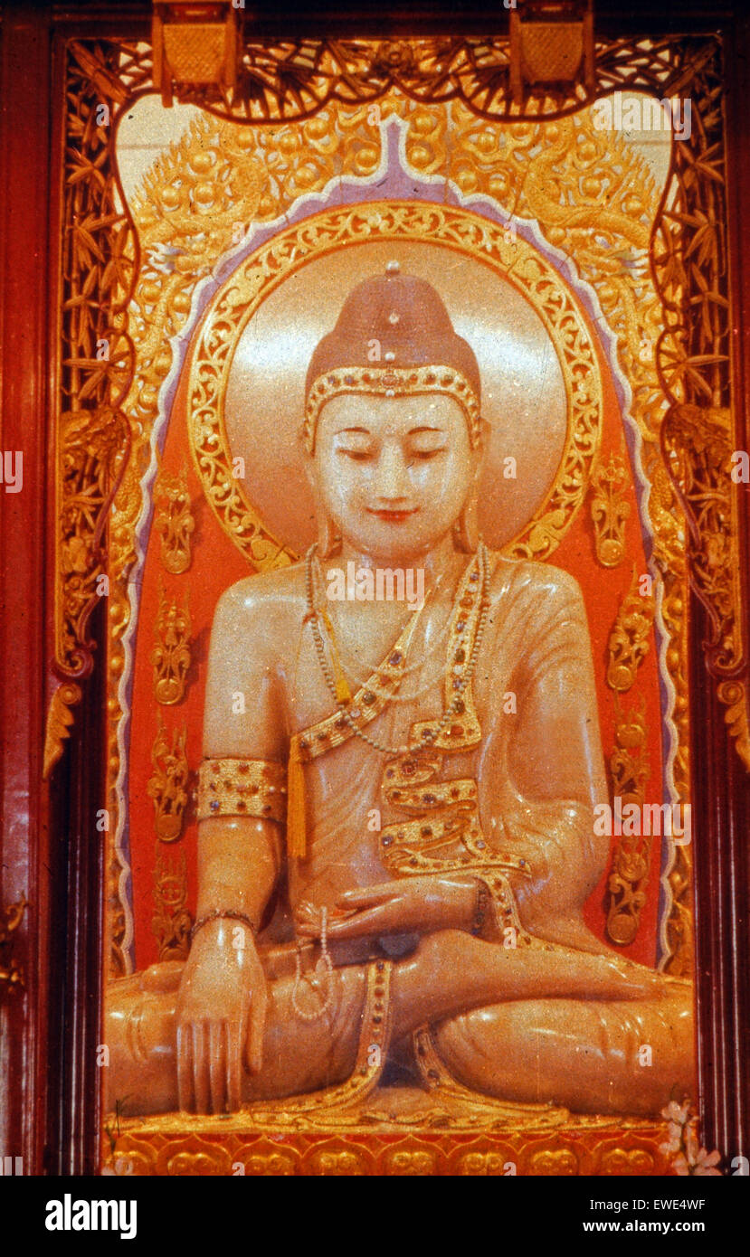 Große Buddhastatue aus Jade im Jade Buddha Kloster in Shanhai, China