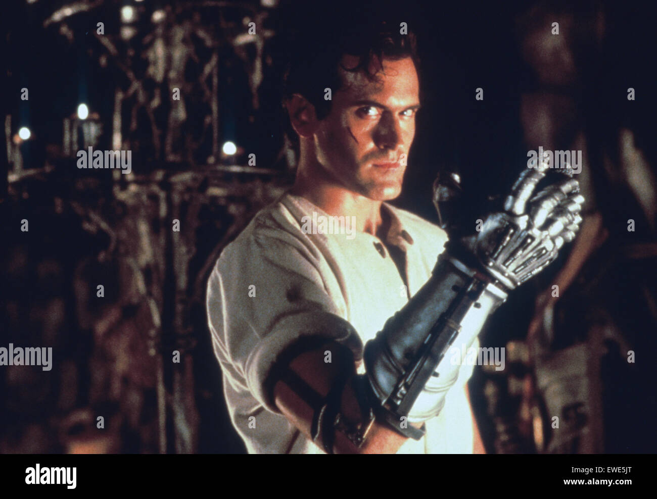 Bruce campbell army of darkness hi-res stock photography and images - Alamy