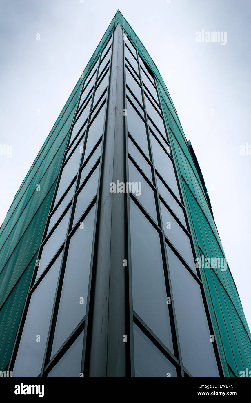 Point At Building looking up the building to the point Stock Photo - Alamy