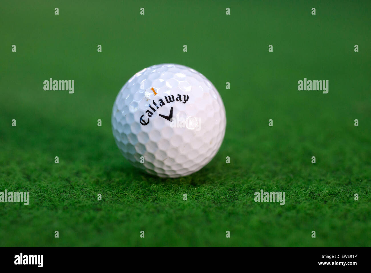 Indoor golf course hi-res stock photography and images - Alamy