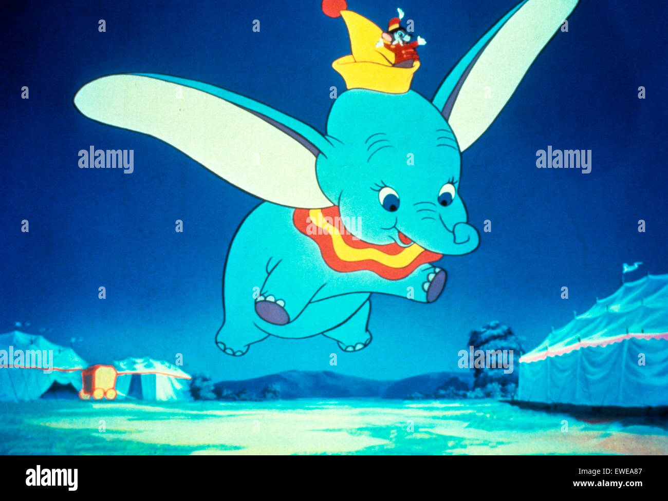 Dumbo disney hi-res stock photography and images - Alamy