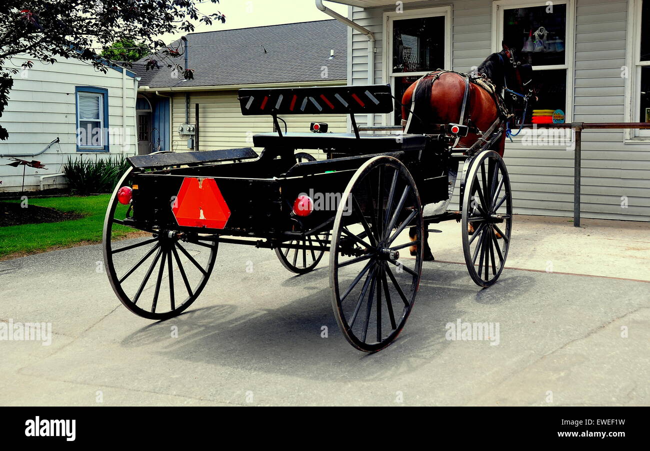 Lancaster County, Pennsylvania An open Amish horse and buggy carriage