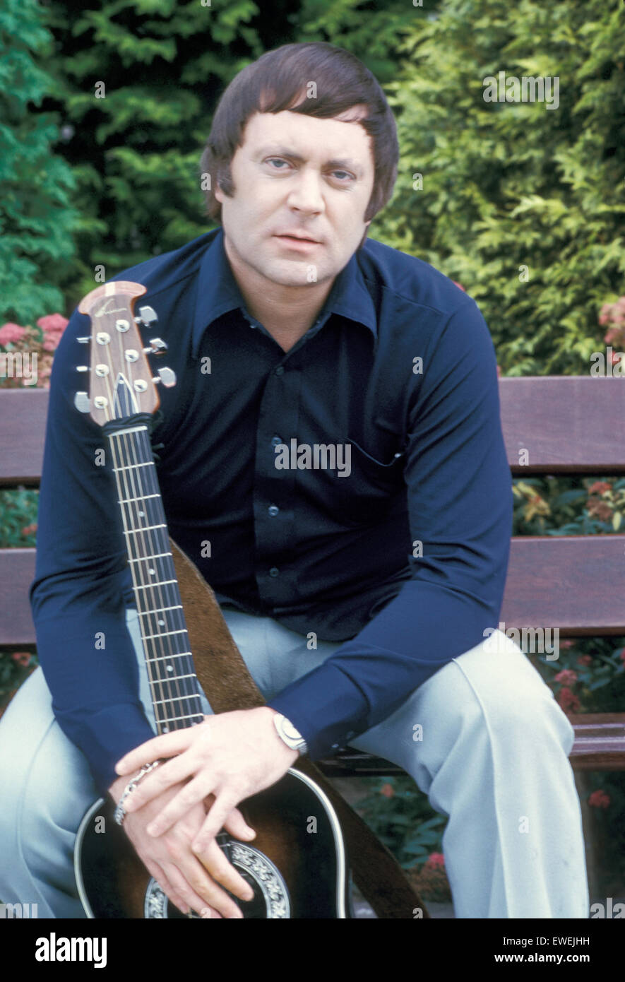 R DEAN TAYLOR Canadian rock musician in July 1974 Stock Photo - Alamy