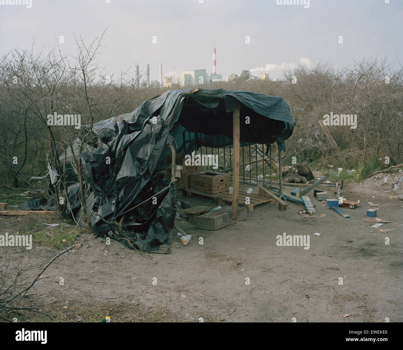 A makeshift tent made by migrants in the city of Calais, France Stock Photo