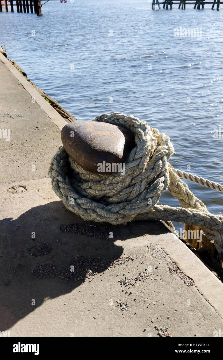 Large Boat Rope Big rope hi-res stock photography and images - Alamy