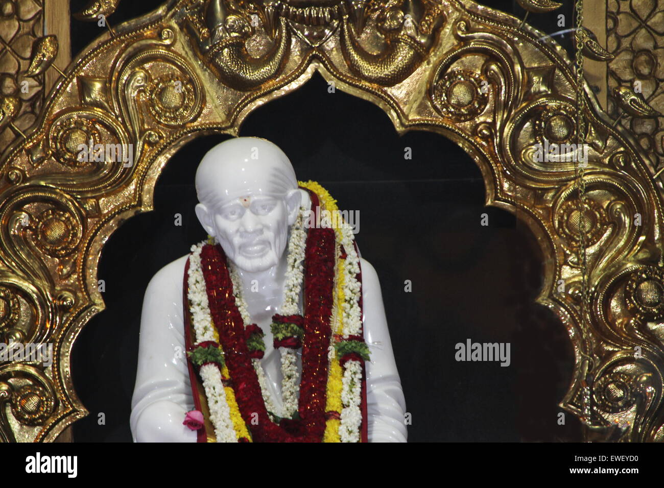 White marble statue of Sai Baba at Kudroli Gokarnanatheswara Temple in Mangaluru, Karnataka, India, Asia Stock Photo