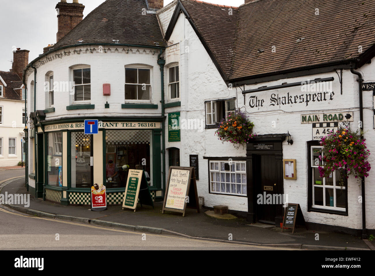 UK, England, Shropshire, Bridgnorth, East Castle Street, Shakespeare Pub and Castle Tea Rooms Stock Photo