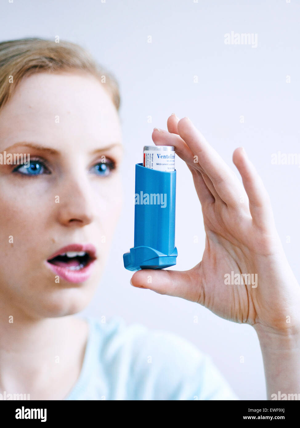 ASTHMA TREATMENT, WOMAN Stock Photo Alamy