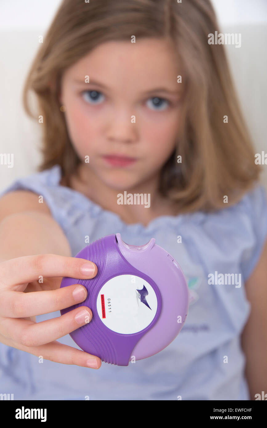 ASTHMA TREATMENT, CHILD Stock Photo Alamy