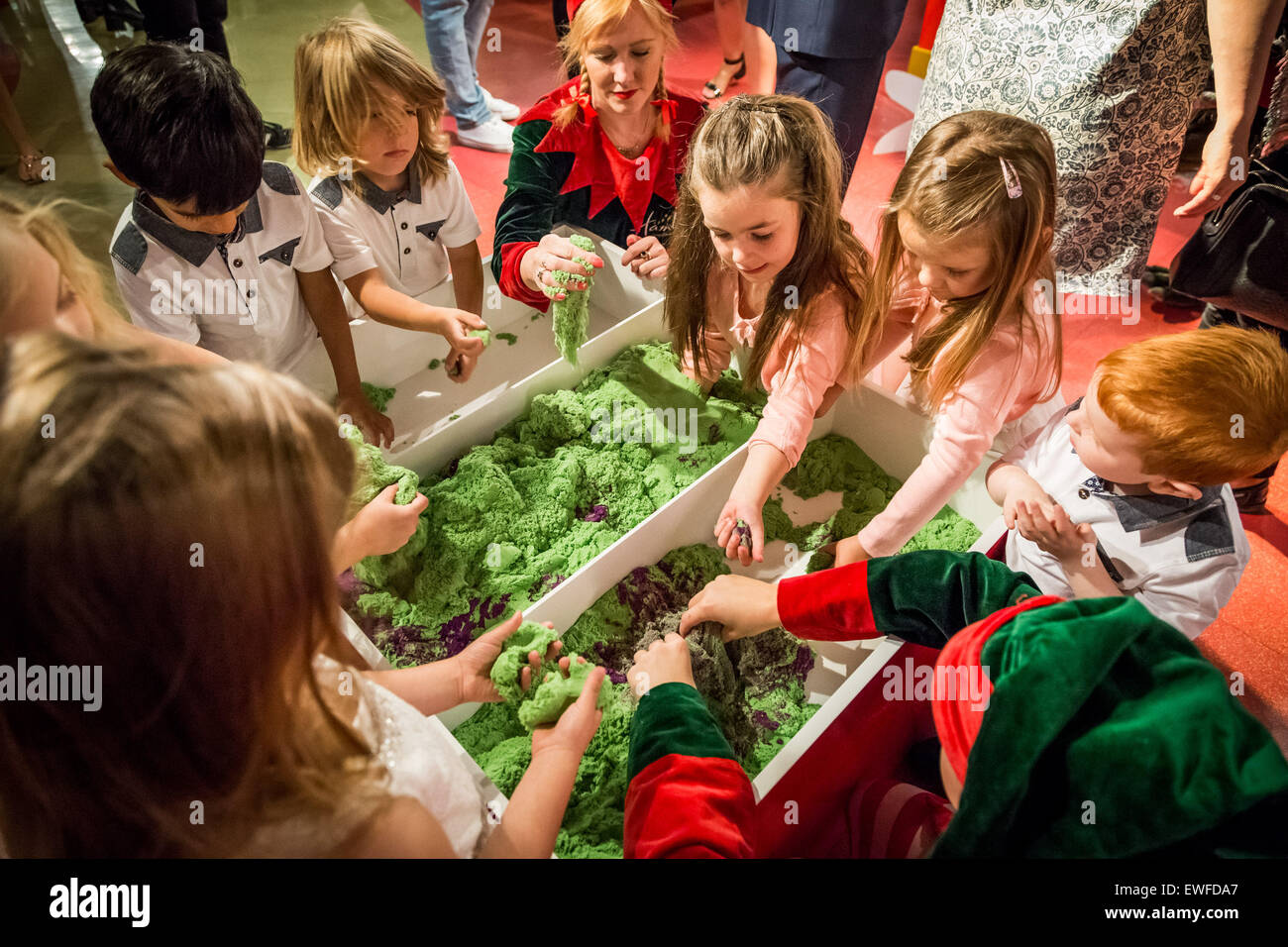 hamleys kinetic sand