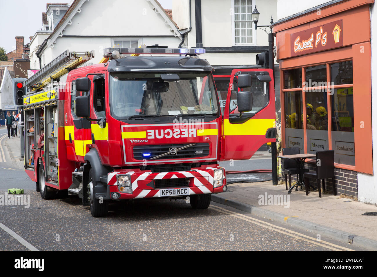 Fire Engine speeds through Gibson Street in Glasgow, Scotland, UK Stock  Photo - Alamy